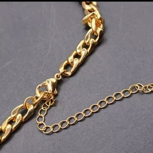 Marked RMN Metal Beaded Rhinestone Purple Flower Statement Necklace NWOT - Picture 3 of 4